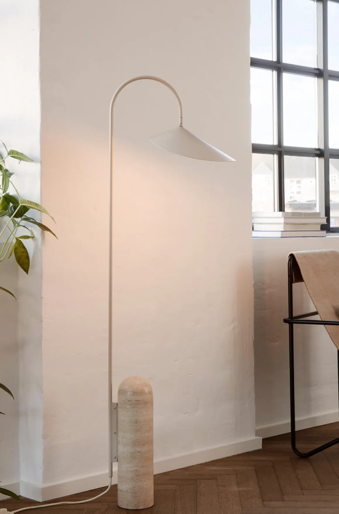 Arum gulvlampe - cashmere
