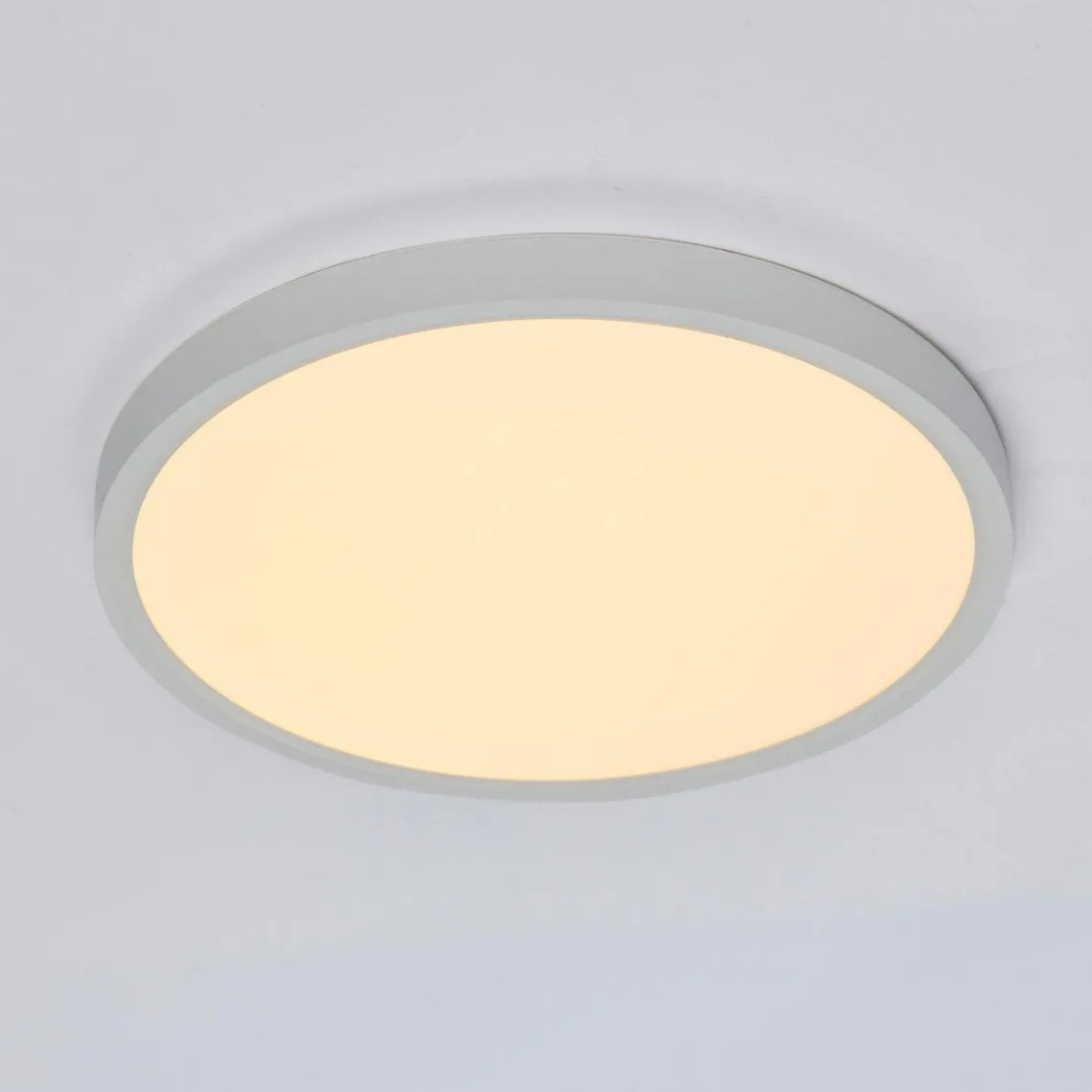 Astor taklampe 23 cm 18W 3-step dim - Hvit