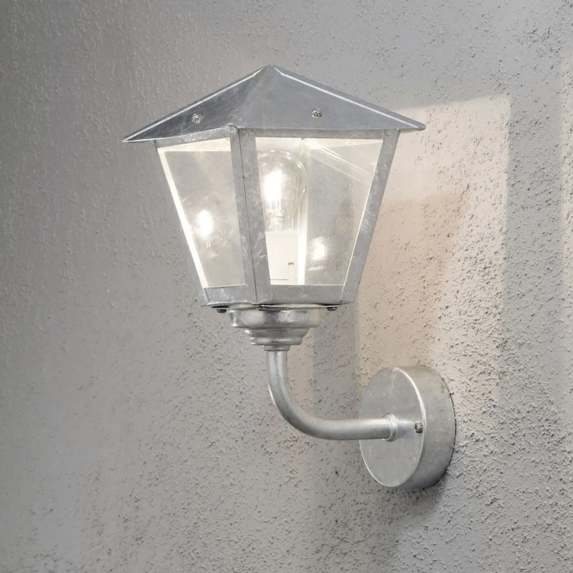 Benu vegglampe opp - Galvanisert