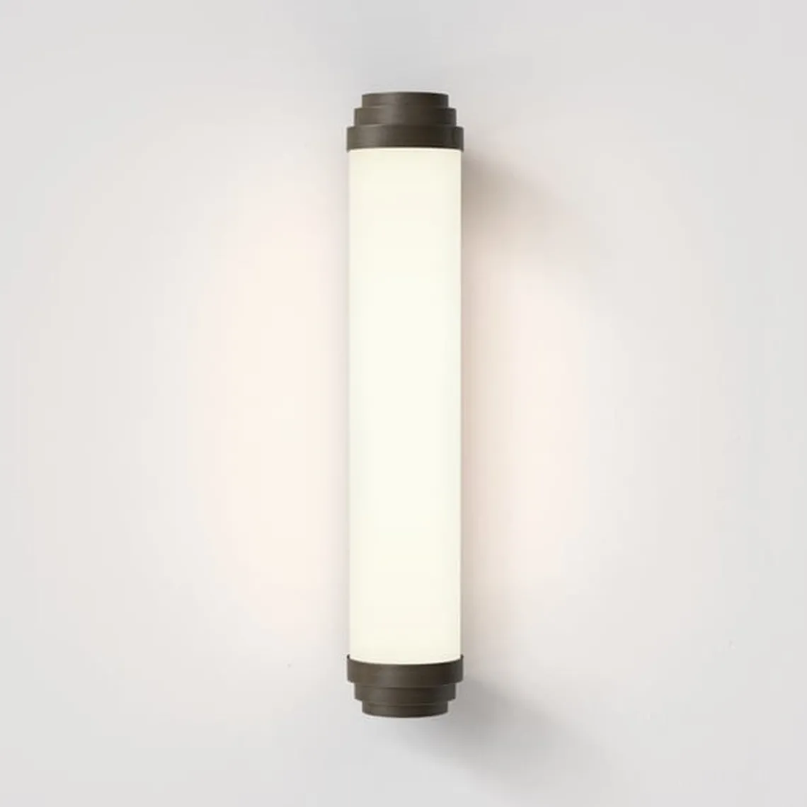 Burlington 400 vegglampe for baderom 9,8W 2700 Kelvin IP44