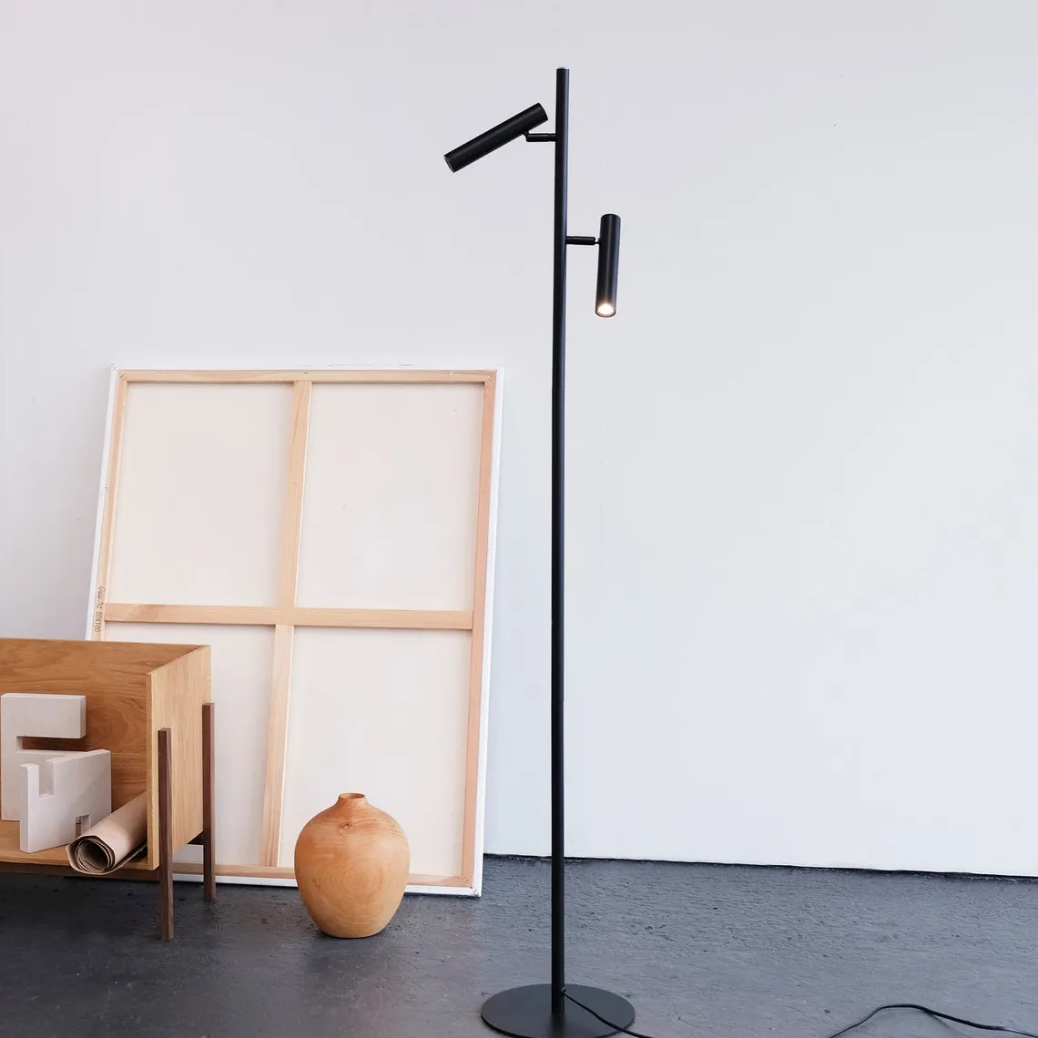 Carlo dobbel gulvlampe LED - Svart