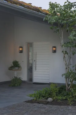 Carpi vegglampe utendørs IP44 - Svart/Klart glass