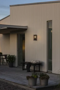 Carpi vegglampe utendørs IP44 - Svart/Messing