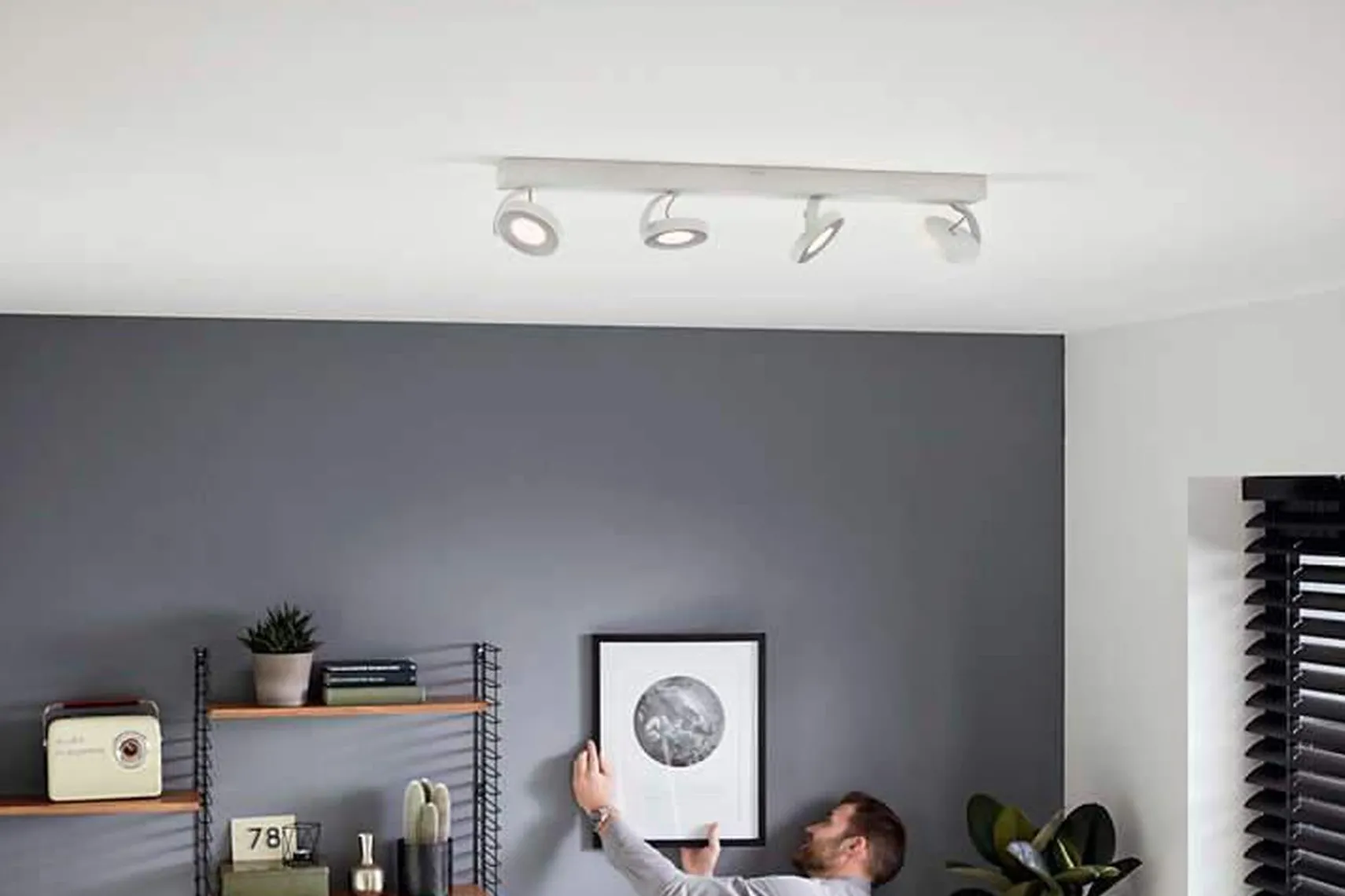 Clockwork myLiving spotskinne hvit warm glow