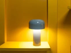 Flos Bellhop oppladbar bordlampe