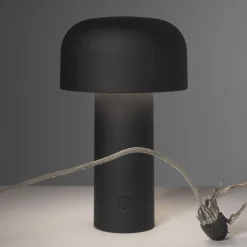 Flos Bellhop oppladbar bordlampe