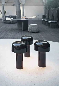 Flos Bellhop oppladbar bordlampe