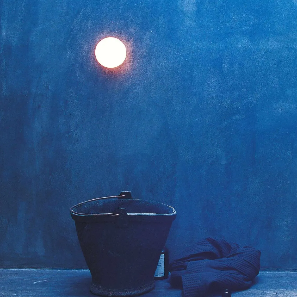 Flos Mini Glo-Ball C/W tak/vegg