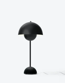 Flowerpot VP3 bordlampe
