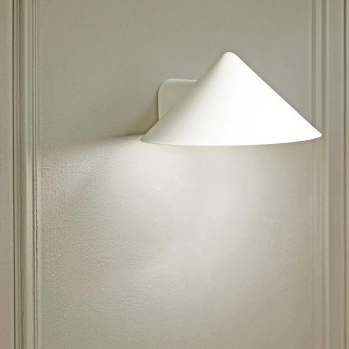 Grasp vegglampe