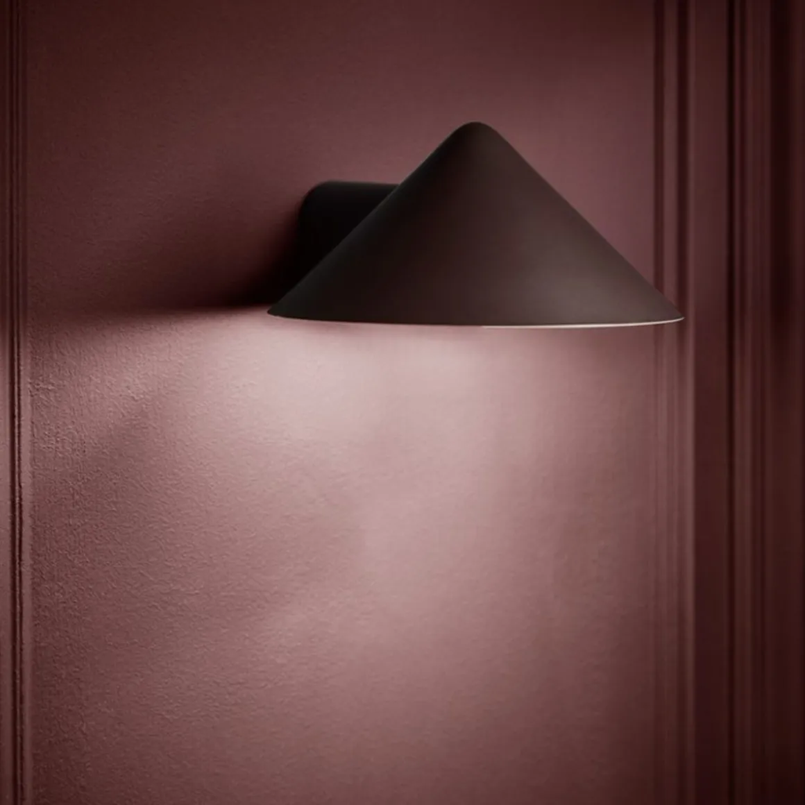 Grasp vegglampe