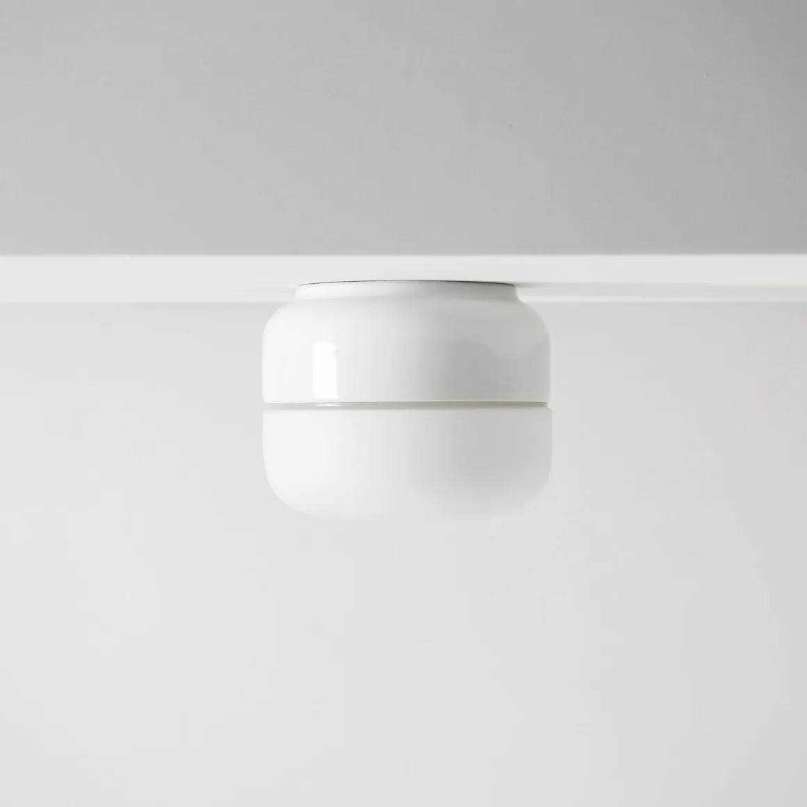 Ifø Ohm 140 / 115 tak/vegg 10W LED dimbar IP44 - 3000K