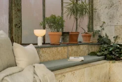 Kizu Portable bordlampe - Hvit marmor