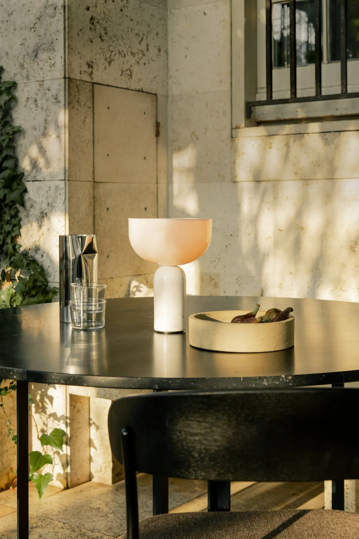 Kizu Portable bordlampe - Hvit marmor