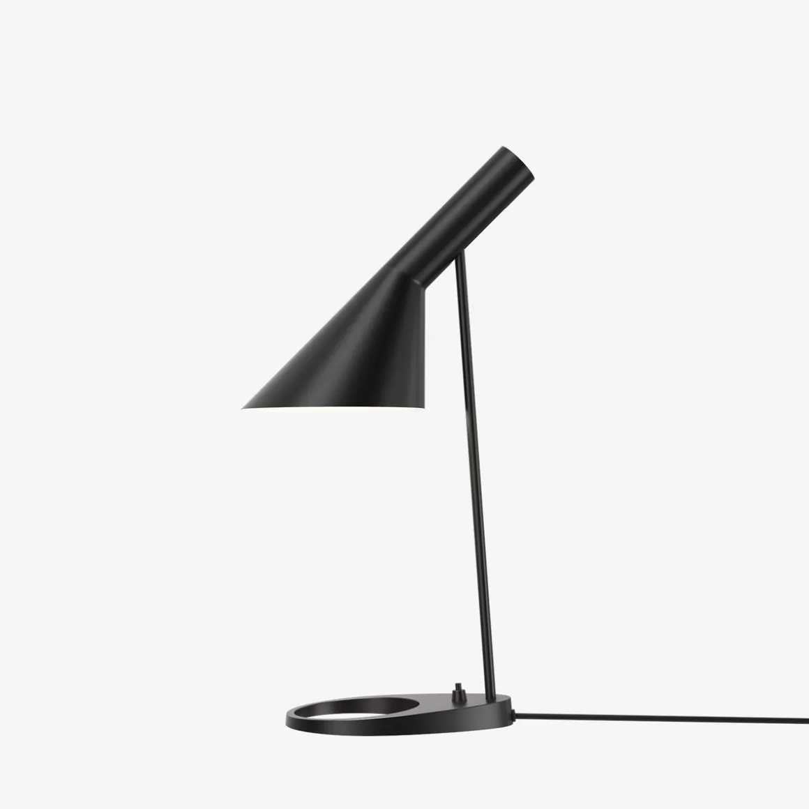 Louis Poulsen AJ bordlampe