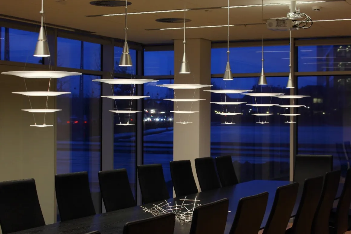 Louis Poulsen Enigma taklampe Ø42