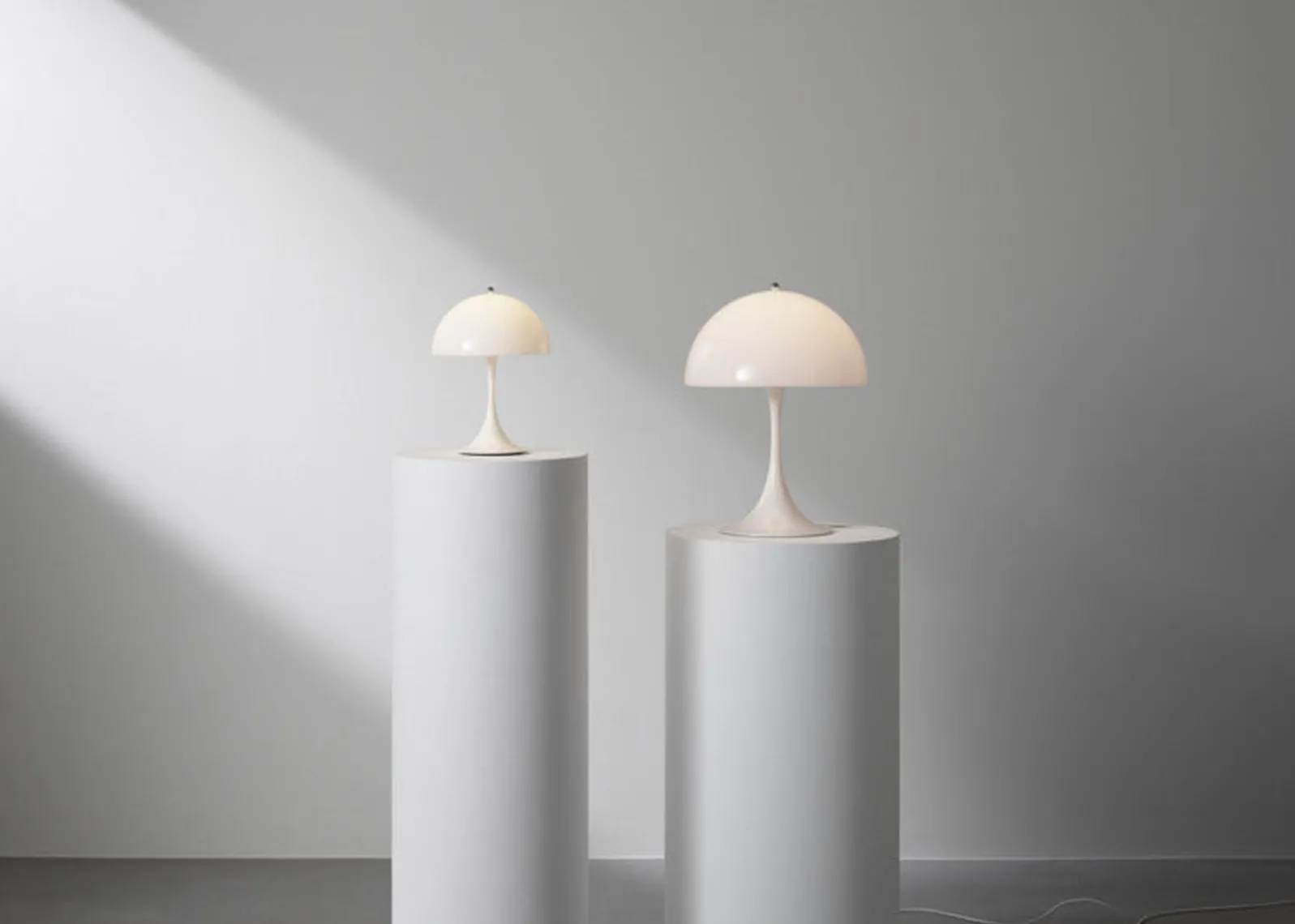 Louis Poulsen Panthella 250 Portable bordlampe