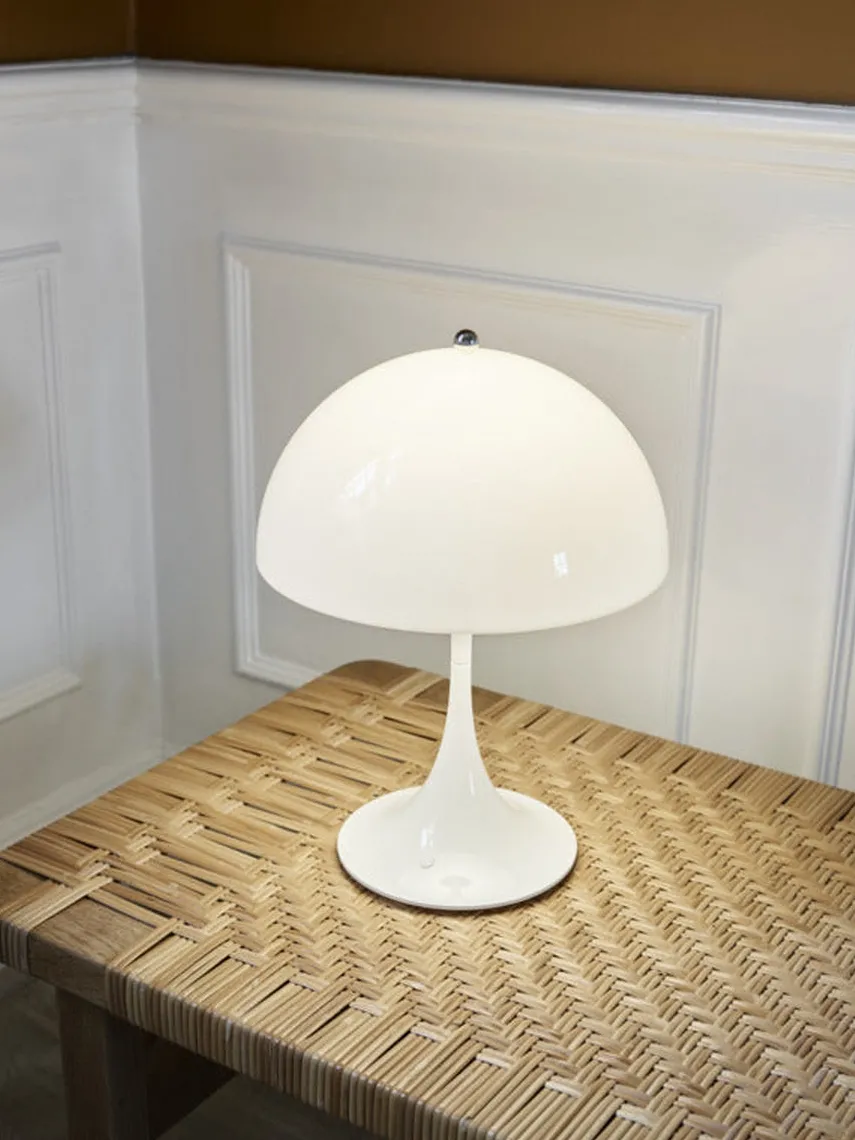 Louis Poulsen Panthella 250 Portable bordlampe