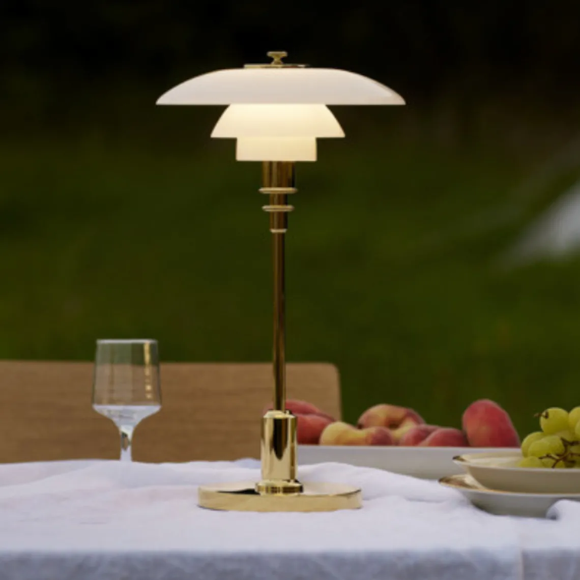 Louis Poulsen PH 2/1 Portable bordlampe
