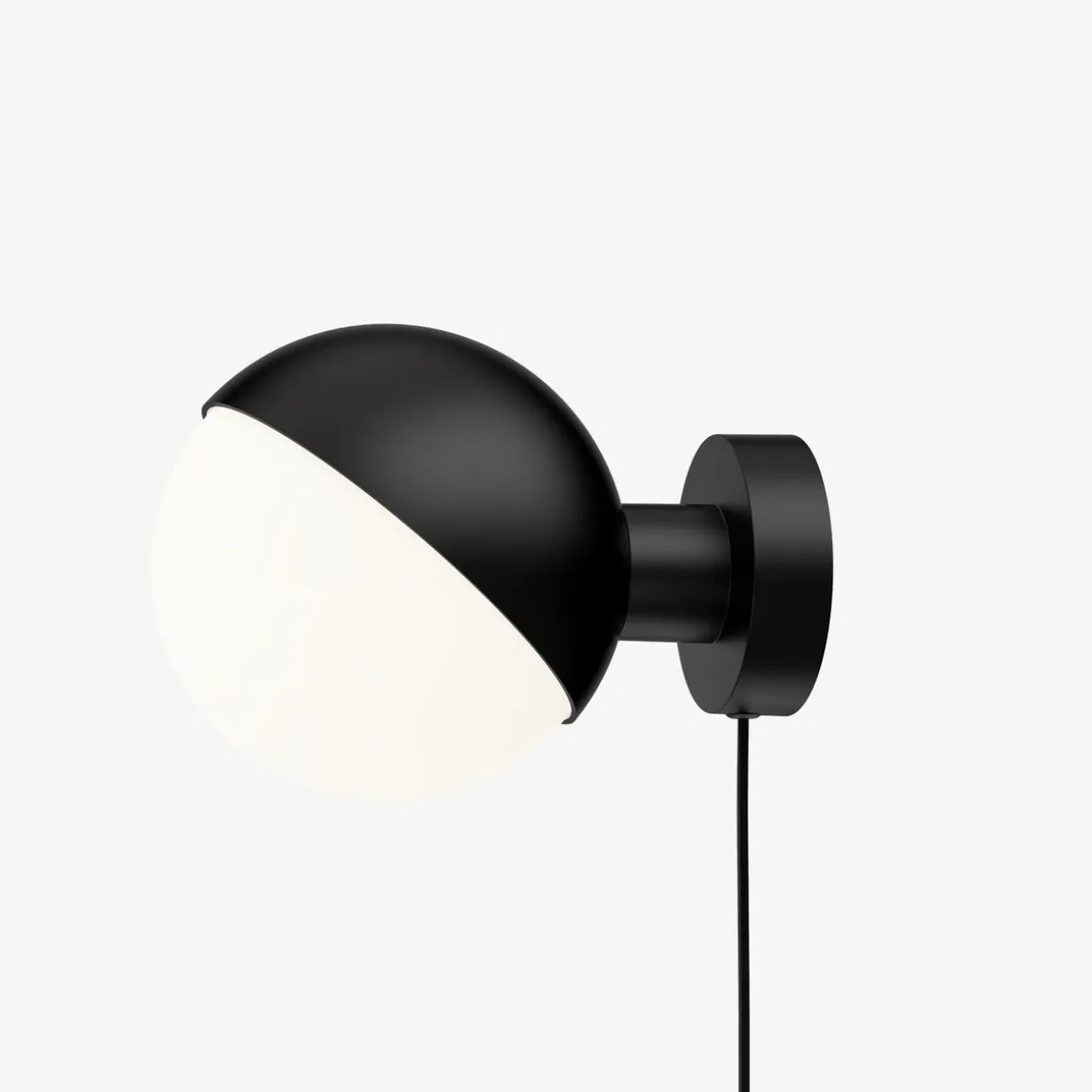 Louis Poulsen VL Studio vegglampe