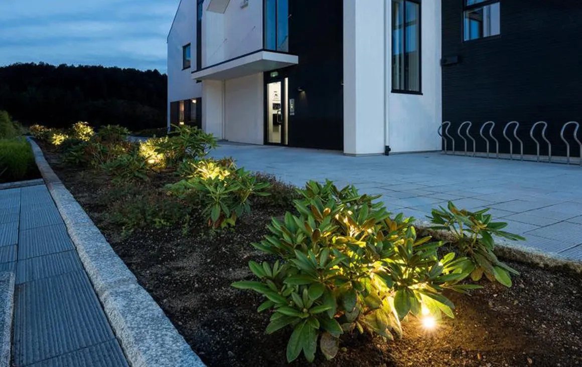 Luna Deco opal uplight utendørs 3W 3000 Kelvin IP67 - Rustfritt stål