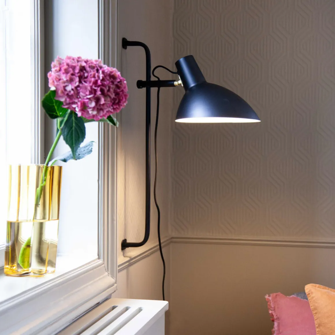 Metropole grande vegglampe - Svart