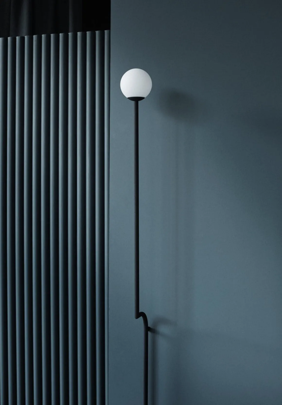 Mobil 150 vegglampe - svart