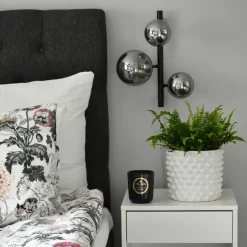 Molekyl vegglampe
