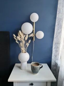 Molekyl vegglampe