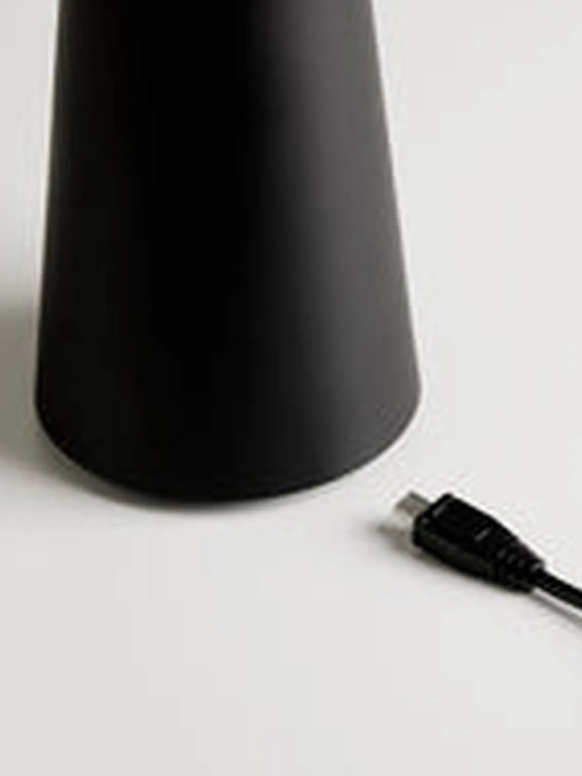 Move Me bordlampe oppladbar 4,7W IP44 - Dimbar