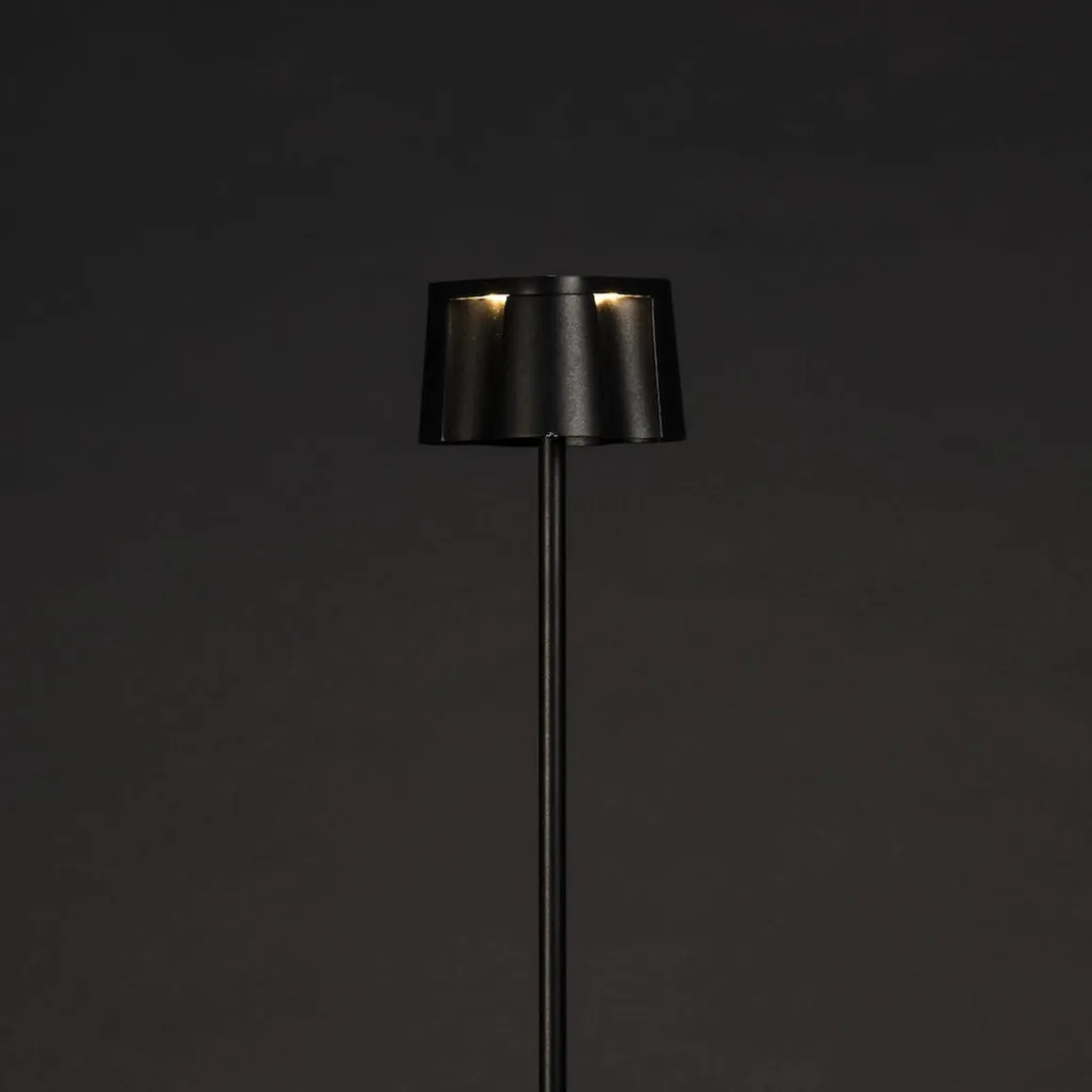 Nice oppladbar gulvlampe 3W 2700/3000 Kelvin IP54