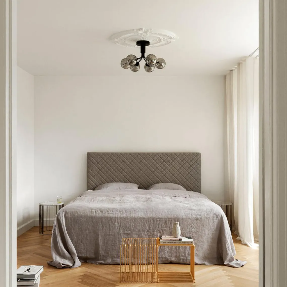 Nuura Apiales 6 taklampe - satengsort / optic røyket glass