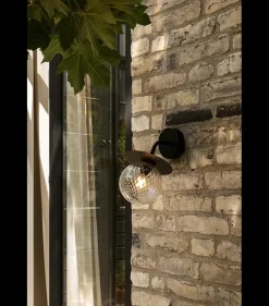 Nuura Liila utendørslampe - svart/optikk
