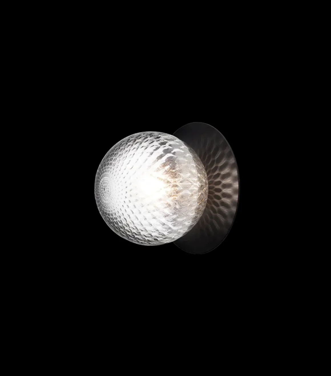 Nuura Liila 1 vegglampe/taklampe - medium - svart / optic