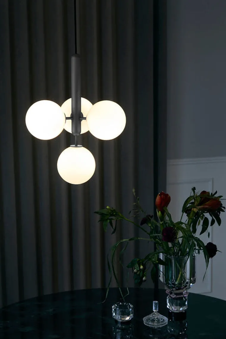 Nuura Miira 4 svart/opal