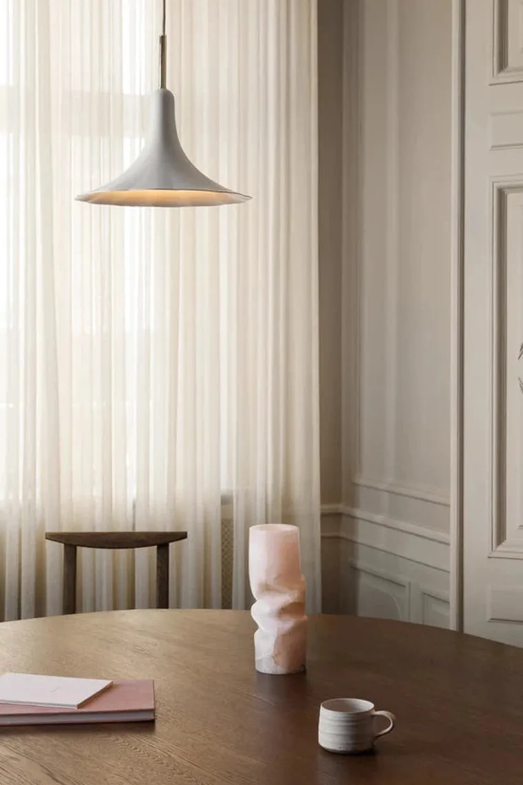 Nuura Petalii taklampe Hvit/messing