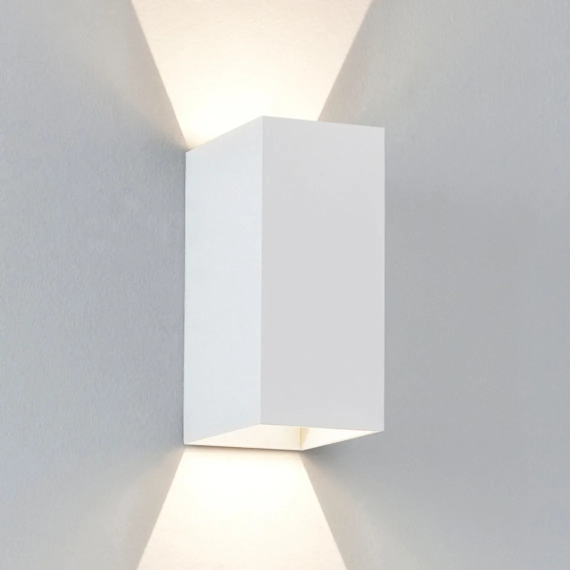 Oslo 160 vegglampe utendørs opp/ned IP65 - Hvit