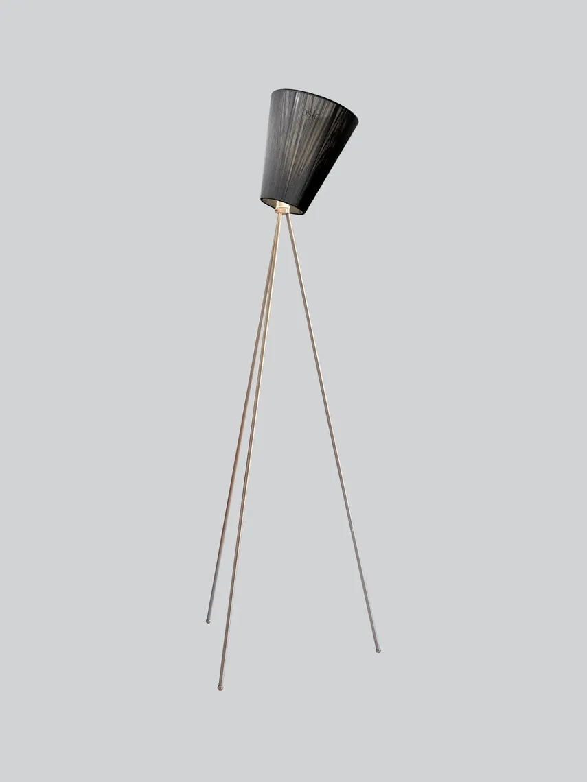 Oslo Wood gulvlampe stål med skjerm