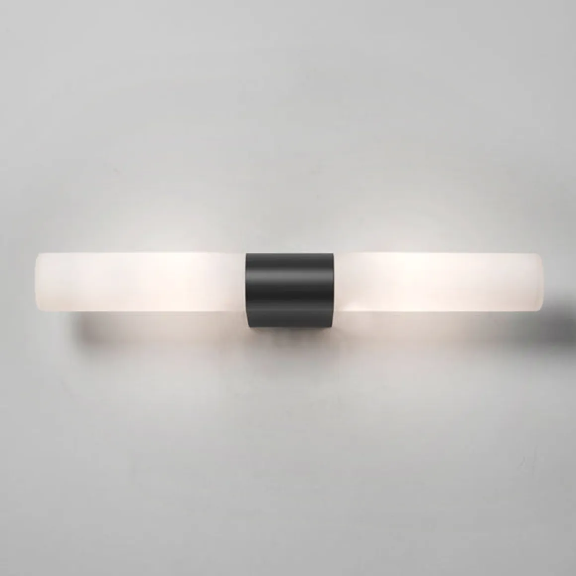 Padova vegglampe for baderom IP44 G9 - Svart/Opal