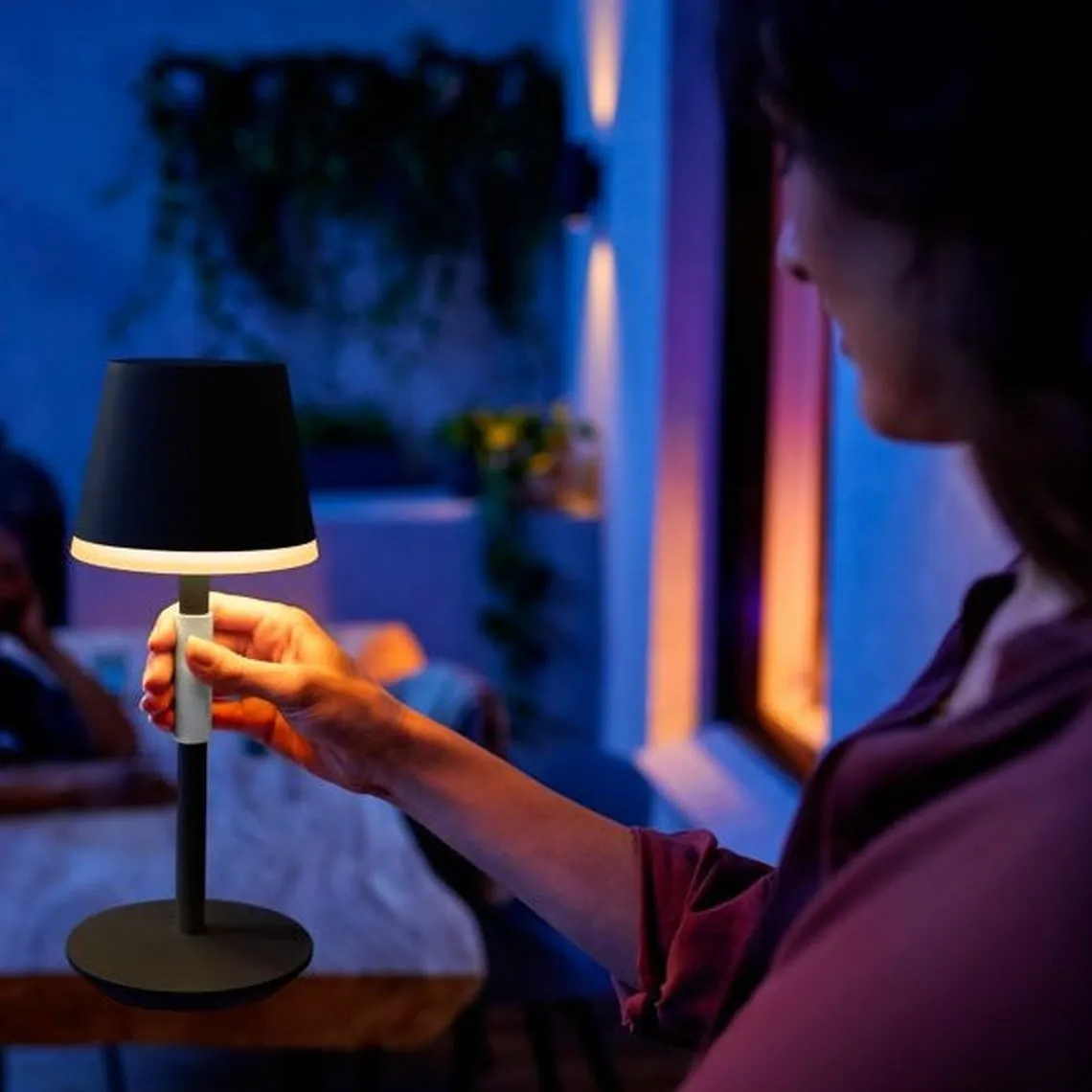 Philips Hue Go bærbar bordlampe oppladbar