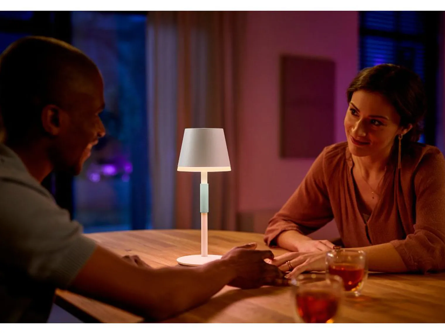 Philips Hue Go bærbar bordlampe oppladbar