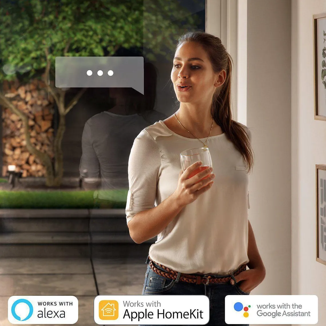 Philips Hue Outdoor Resonate Vegglampe - Svart