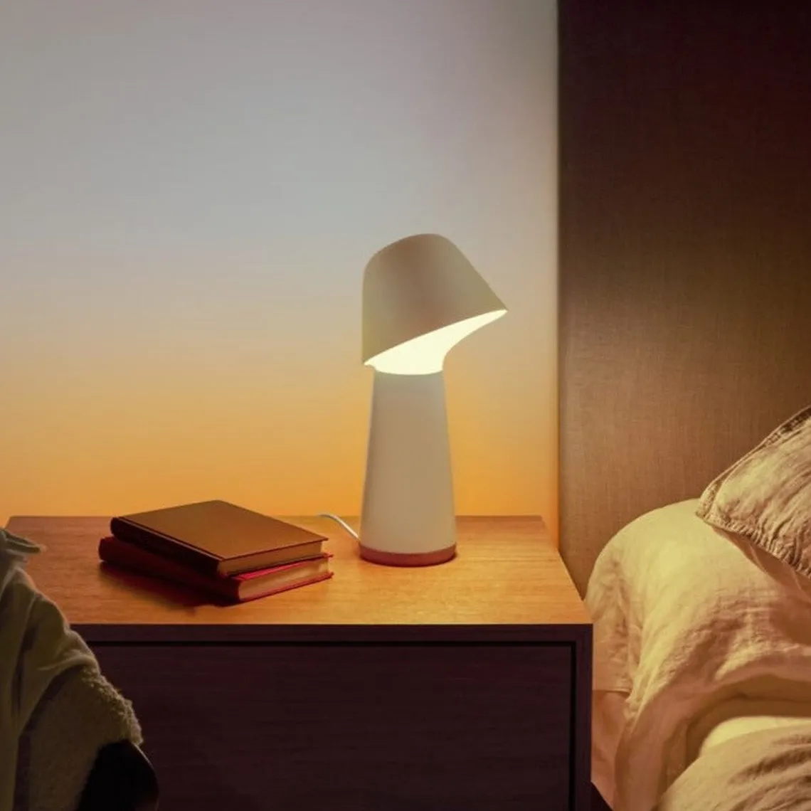 Philips Hue Twilight nattbordslampe 13,4W - Hue White Color Ambiance