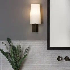 Riva 350 vegglampe baderom IP44 med glass skjerm