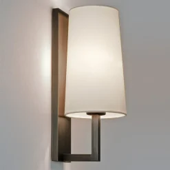 Riva 350 vegglampe med stoffskjerm