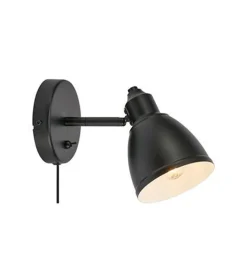 Story vegglampe
