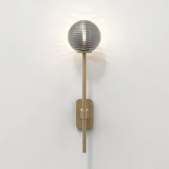 Tacoma Single Grande vegglampe IP44 - Antikk Messing/Røykfarget kuppel