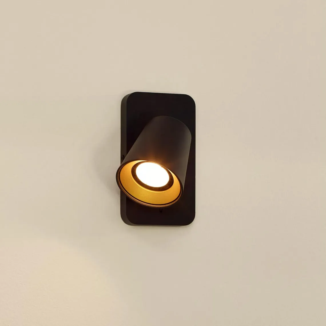 Turnon vegglampe - Svart