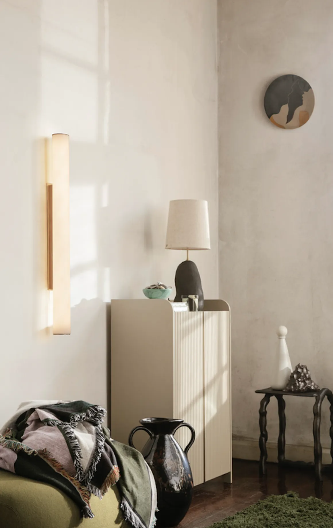Vuelta Vegglampe 100cm - hvit /messing
