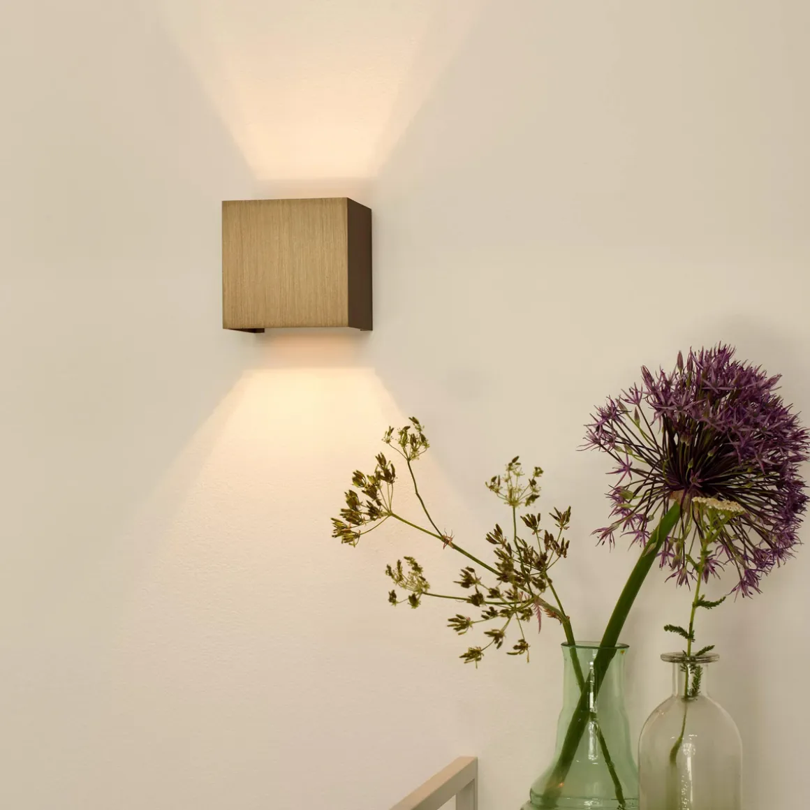 Xio square vegglampe opp/ned
